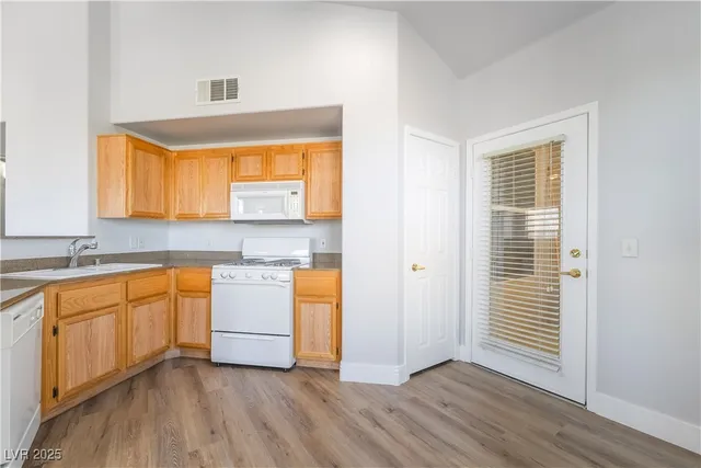 $330,000 | 10001 Peace Way, Unit 2181, Las Vegas, NV 89147