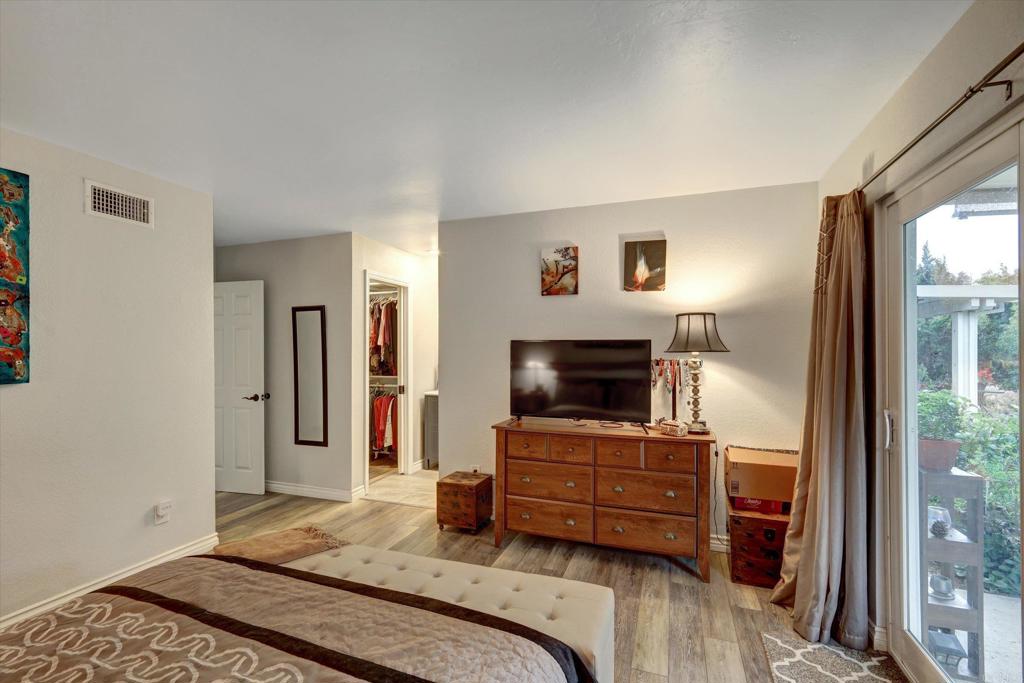 4560 Stratford Circle Oceanside, CA 92056 - Photo 11 of 33