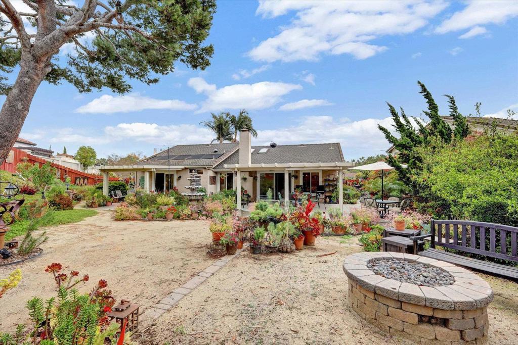 4560 Stratford Circle Oceanside, CA 92056 - Photo 23 of 33 Huge Back yard