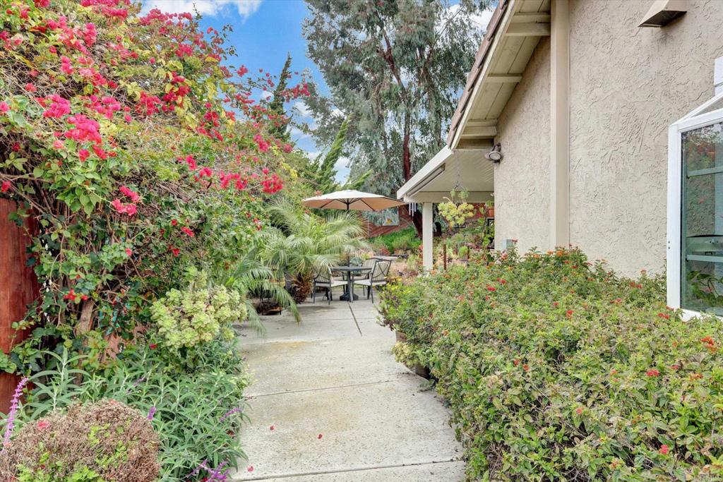 4560 Stratford Circle Oceanside, CA 92056 - Photo 30 of 33