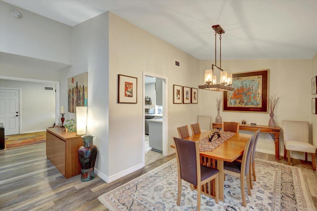 4560 Stratford Circle Oceanside, CA 92056 - Photo 5 of 33