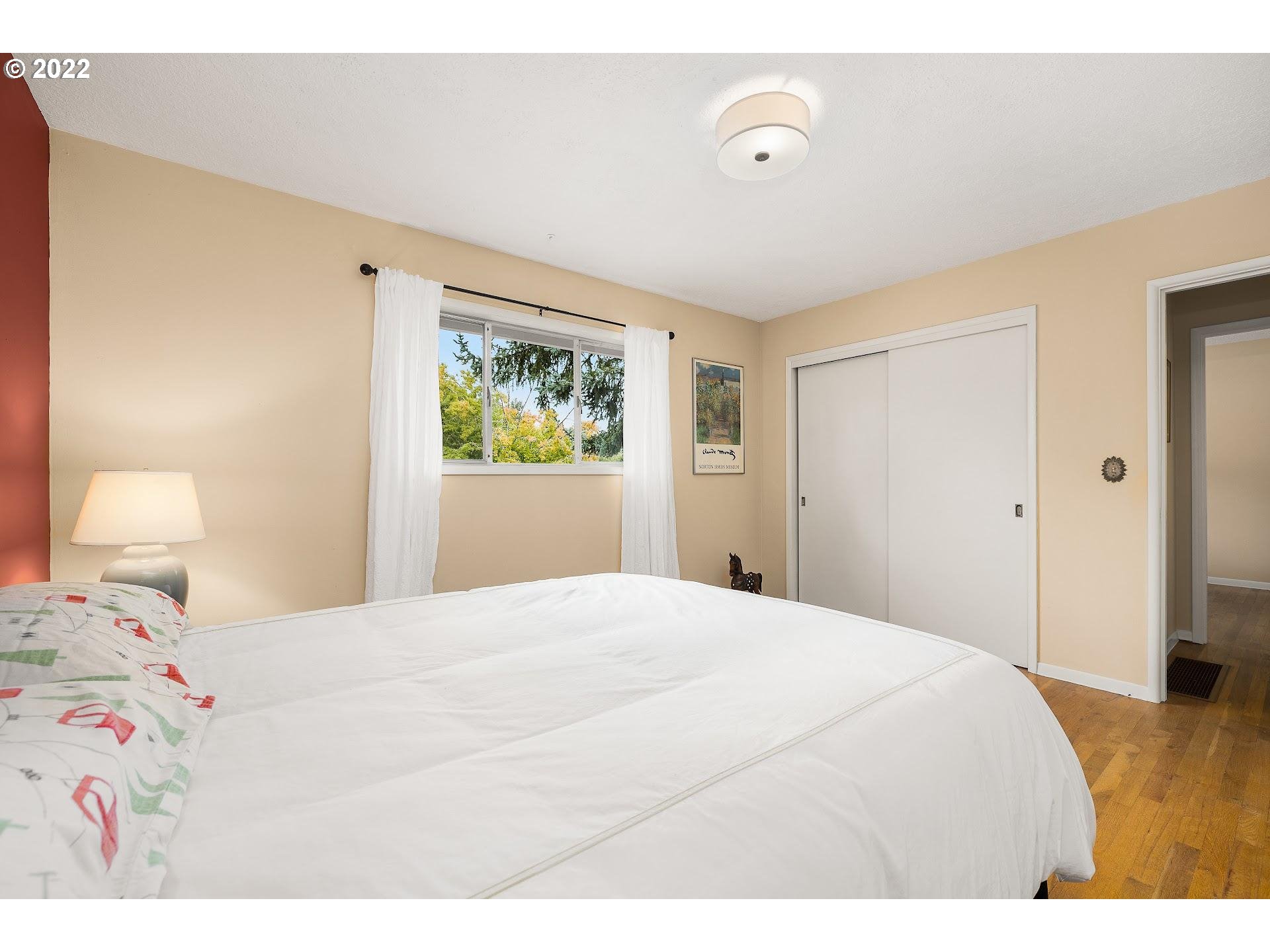 3302 Southwest Marigold Street Portland, OR 97219 - Photo 20 of 32 Bedroom