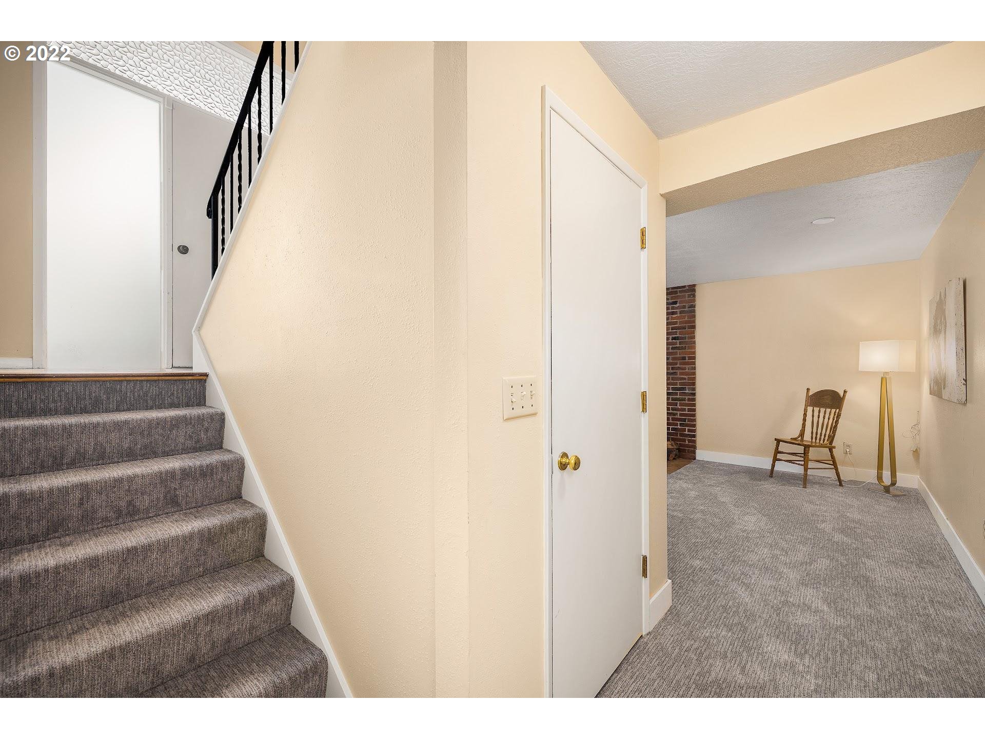 3302 Southwest Marigold Street Portland, OR 97219 - Photo 24 of 32 Gallery Image 24