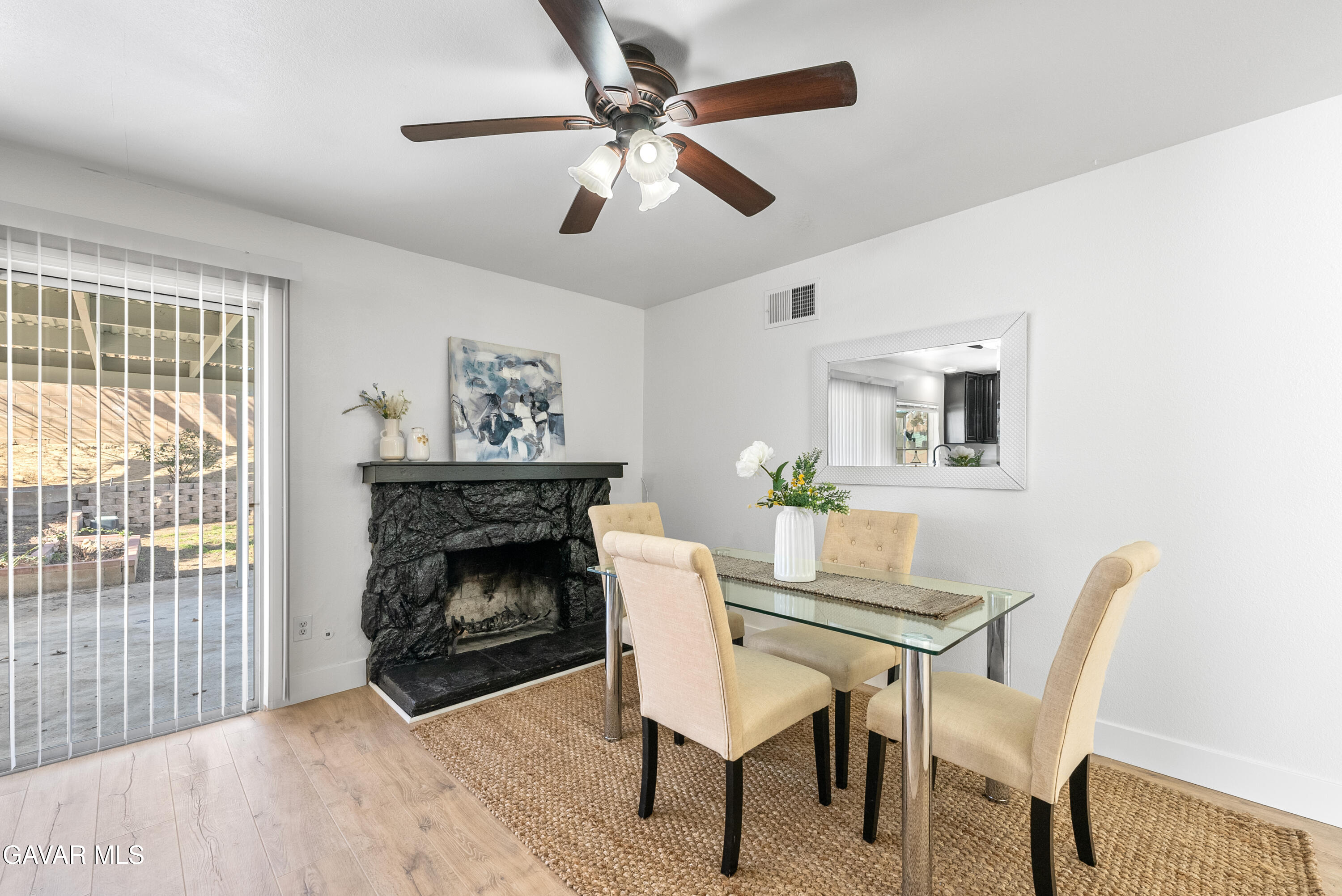 44213 4th Street East Lancaster, CA 93535 - Photo 15 of 42 DSC07145