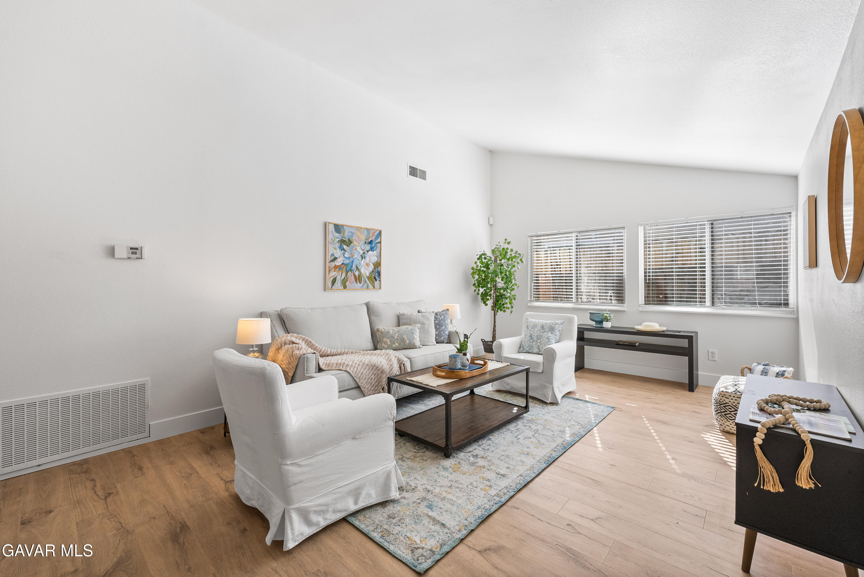 44213 4th Street East Lancaster, CA 93535 - Photo 10 of 42 DSC07120