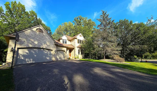 $594,990 | 13101 Heritage Way, Apple Valley, MN 55124