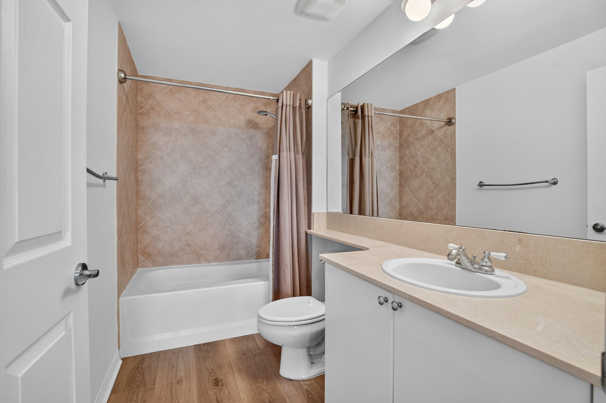 233 South Federal Highway, Unit 623 Boca Raton, FL 33432 - Photo 14 of 37 PRIMARY BATH