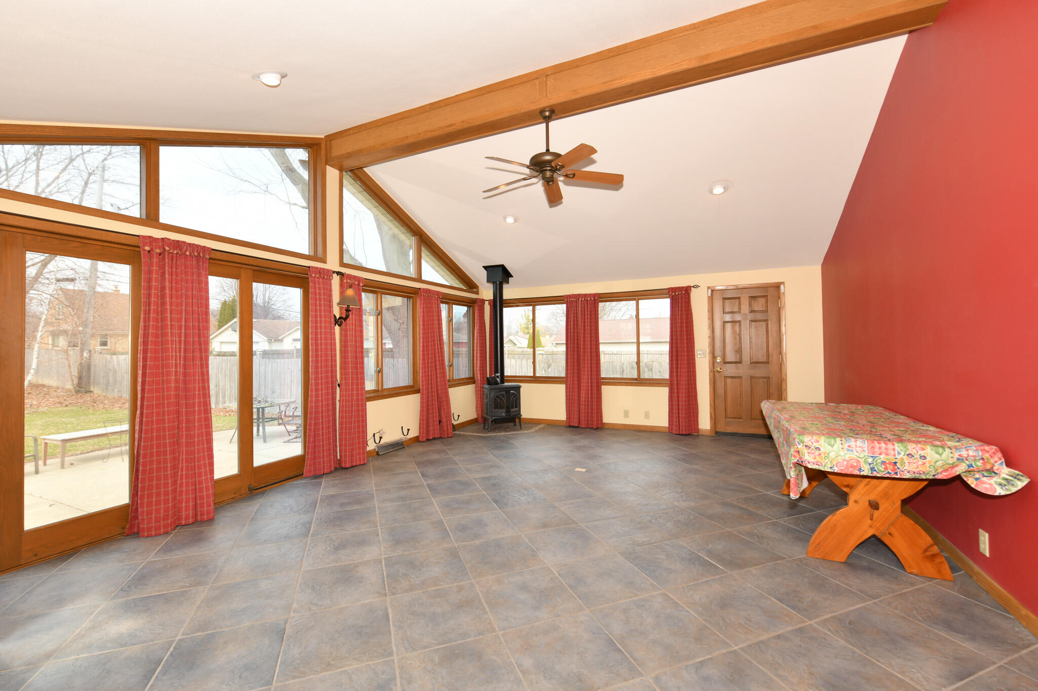 3245 South 83rd Street Milwaukee, WI 53219 - Photo 16 of 45 HEN_1040