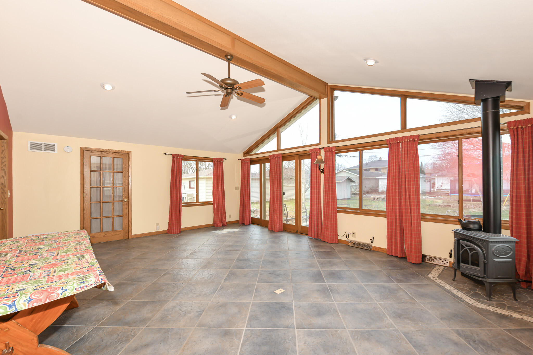 3245 South 83rd Street Milwaukee, WI 53219 - Photo 17 of 45 HEN_1041