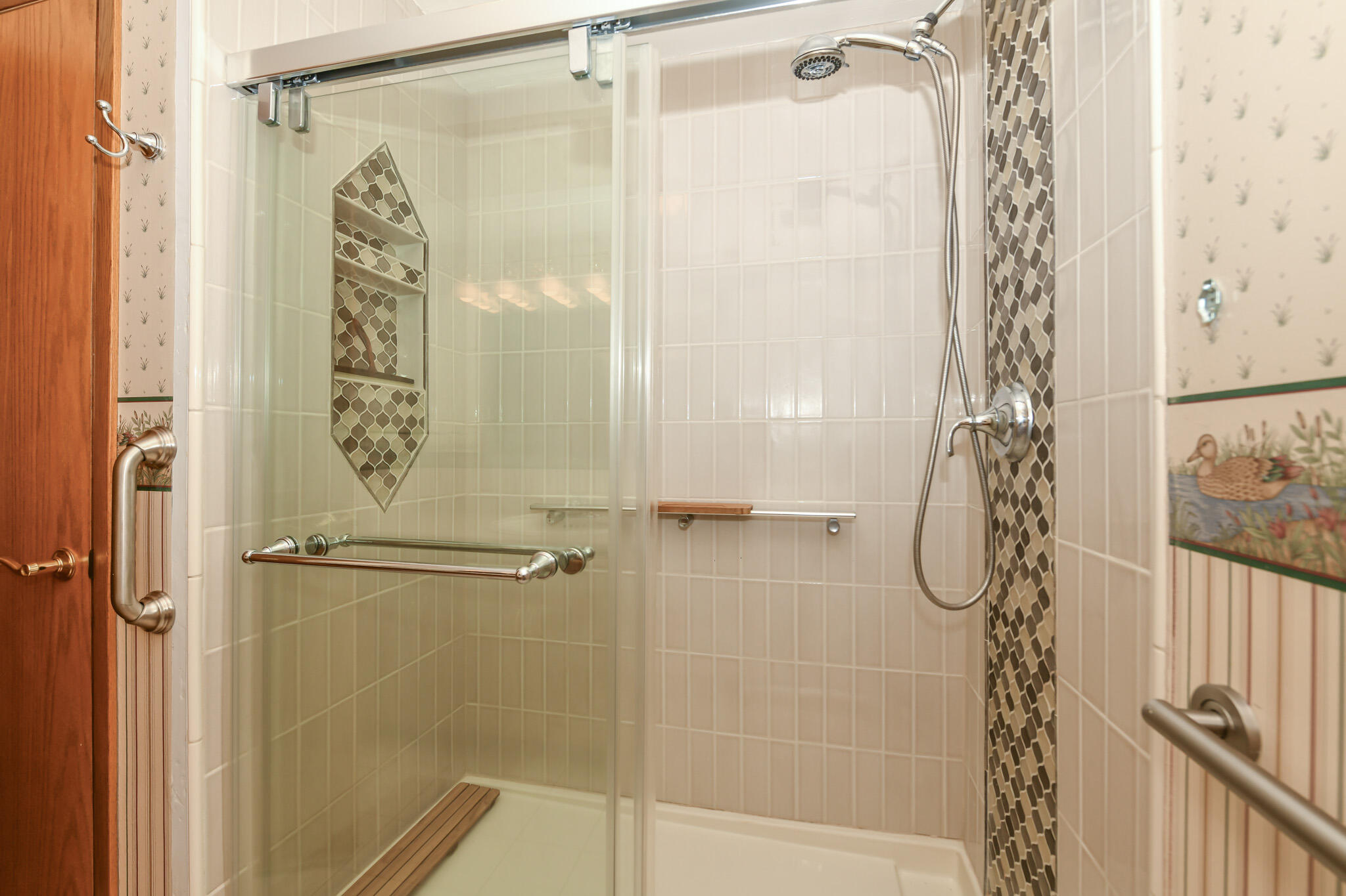 3245 South 83rd Street Milwaukee, WI 53219 - Photo 23 of 45 HEN_1056