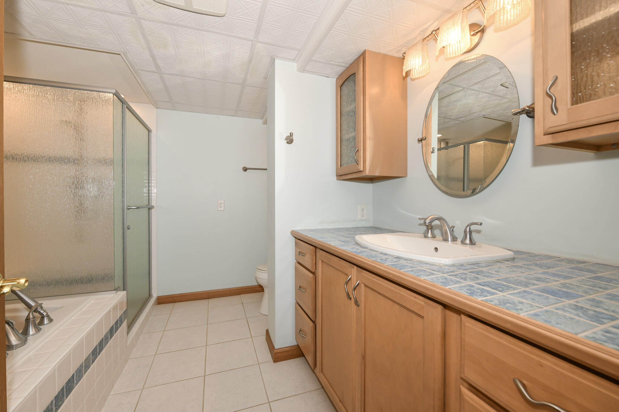 3245 South 83rd Street Milwaukee, WI 53219 - Photo 30 of 45 HEN_1065