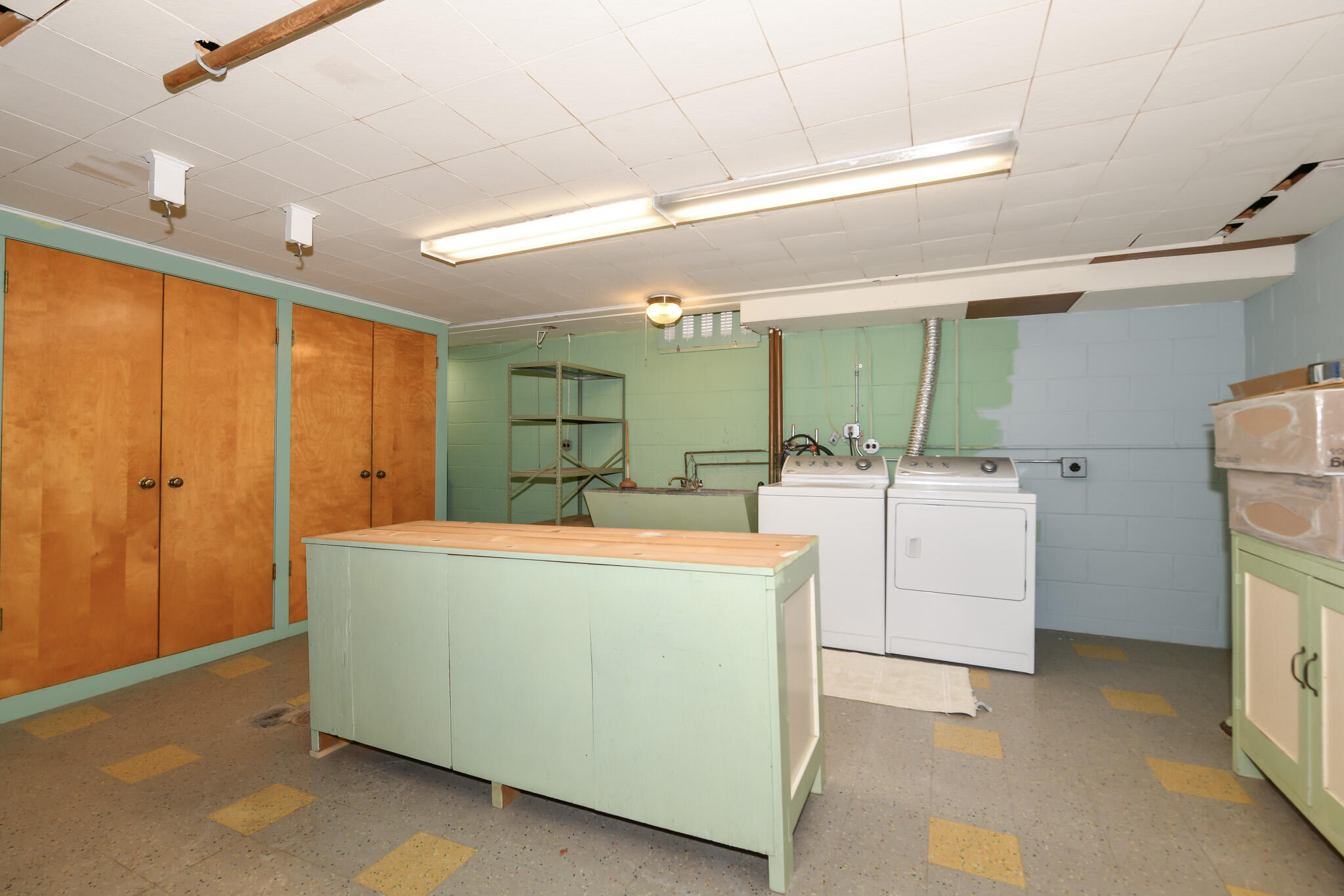 3245 South 83rd Street Milwaukee, WI 53219 - Photo 34 of 45 HEN_1069