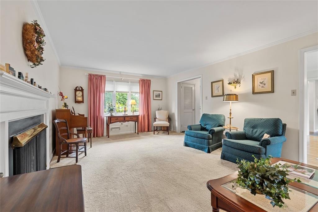 106 White Gate Road Pittsburgh, PA 15238 - Photo 9 of 42 Gallery Image 9