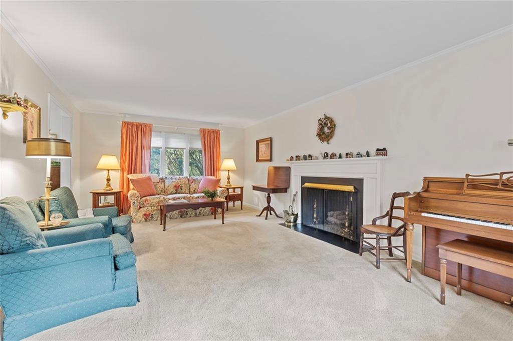 106 White Gate Road Pittsburgh, PA 15238 - Photo 10 of 42 Gallery Image 10