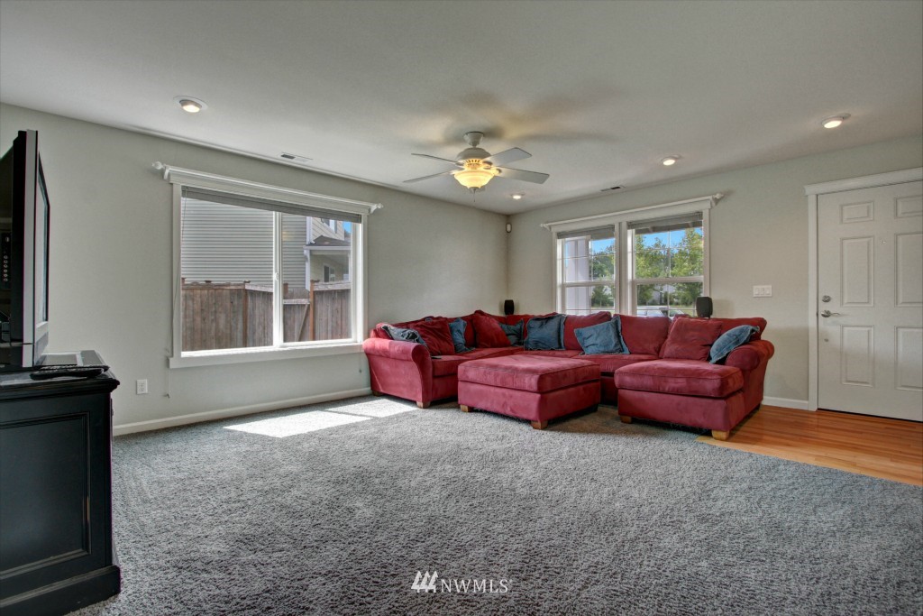 20332 Springbrook Road Southeast Monroe, WA 98272 - Photo 2 of 19
