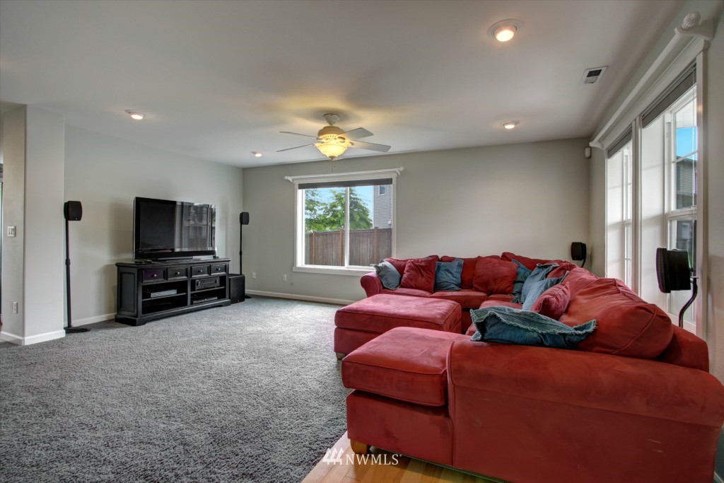 20332 Springbrook Road Southeast Monroe, WA 98272 - Photo 3 of 19