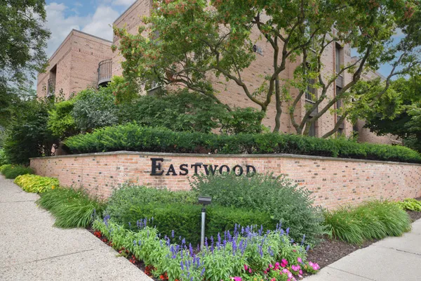 $175,000 | 3838 North Oakland Avenue, Unit 274, Shorewood, WI 53211