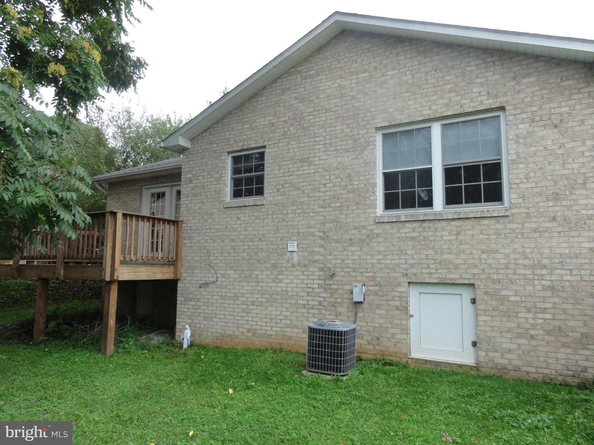 12 Portsmouth Road Front Royal, VA 22630 - Photo 4 of 24 Exterior (General)