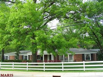 9901 Conway Road Ladue, MO 63124 - Photo 1 of 1