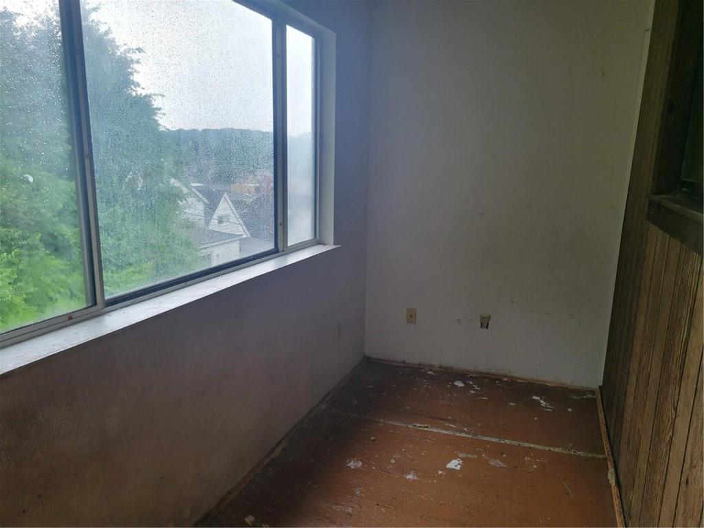 800 6th Street McKees Rocks, PA 15136 - Photo 6 of 23