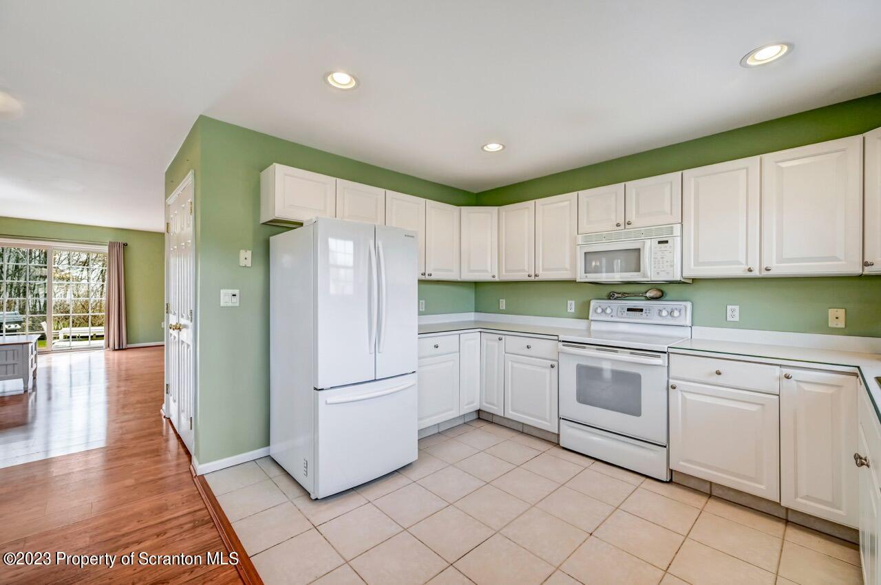 8 Waterford Road Clarks Summit, PA 18411 - Photo 9 of 36 Gallery Image 9
