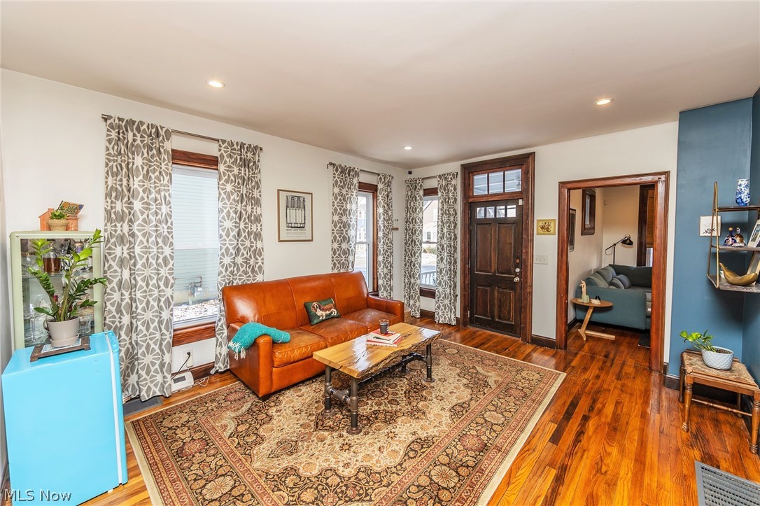 7421 Rutledge Avenue Cleveland, OH 44102 - Photo 4 of 40 Gallery Image 4
