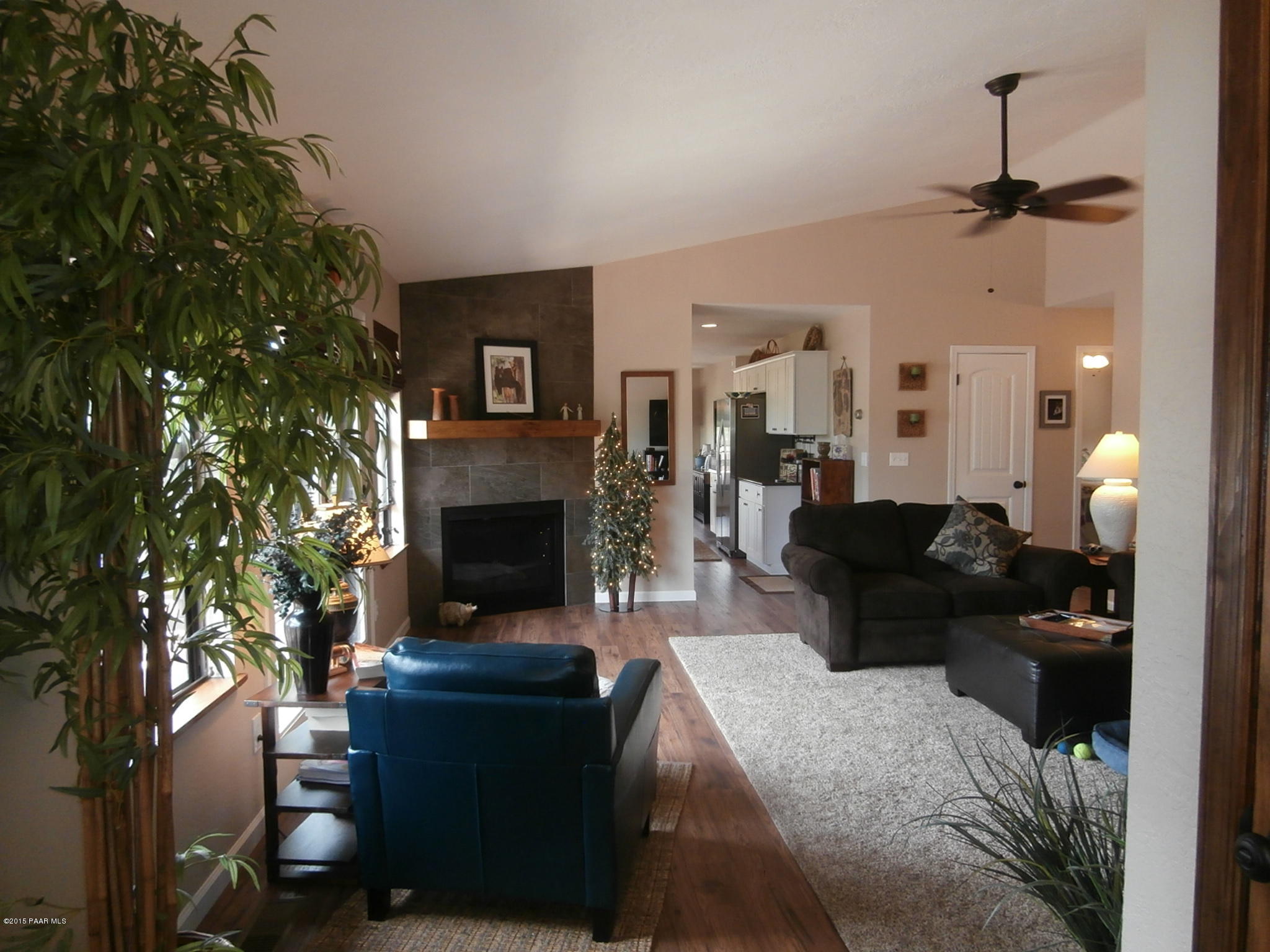 1183 Deerfield Road Prescott, AZ 86303 - Photo 4 of 15 LR w/New Gas FP and Much More