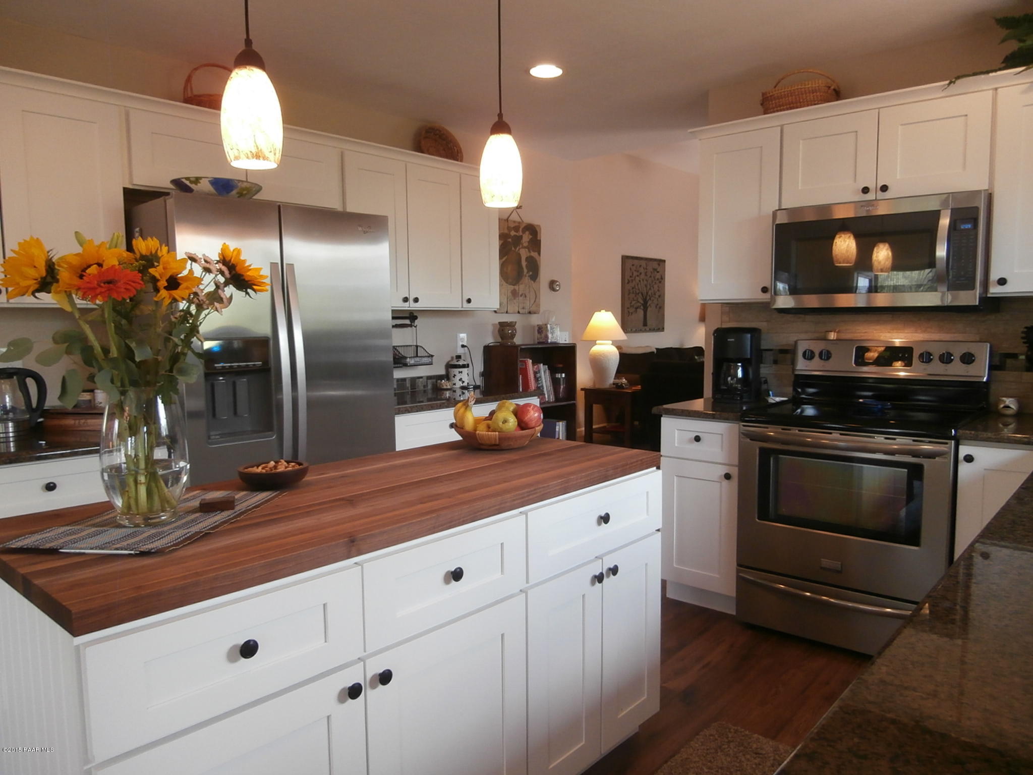 1183 Deerfield Road Prescott, AZ 86303 - Photo 10 of 15 Granite & Custom Butcher Block