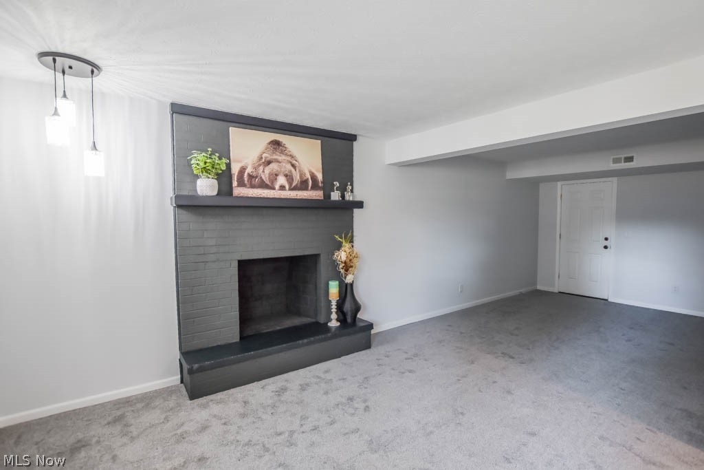 2713 Smith Road Akron, OH 44333 - Photo 21 of 26 Family Room