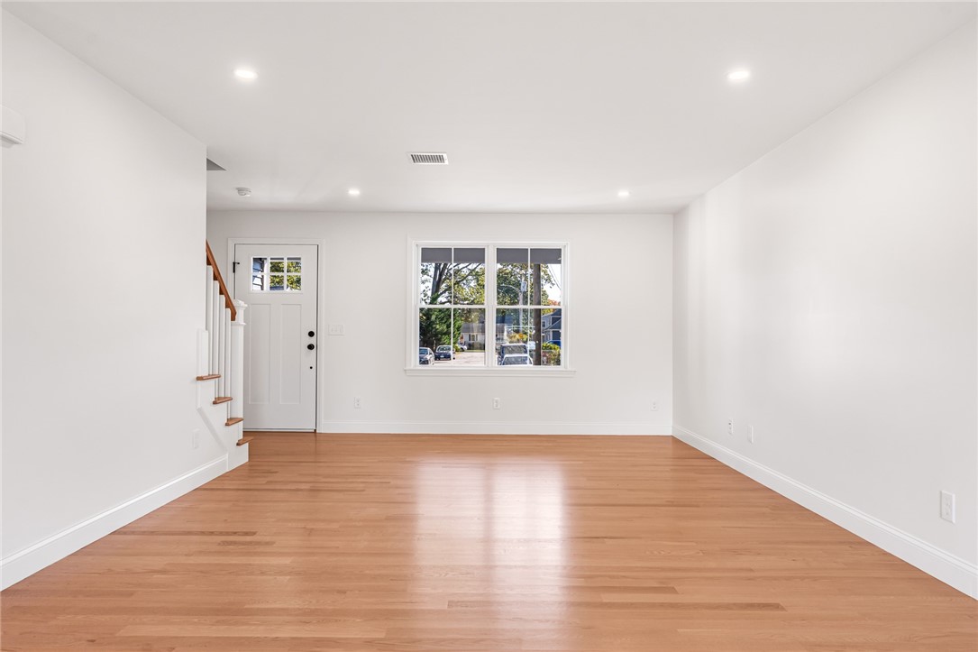 83 Pine Crest Drive East Providence, RI 02915 - Photo 8 of 25