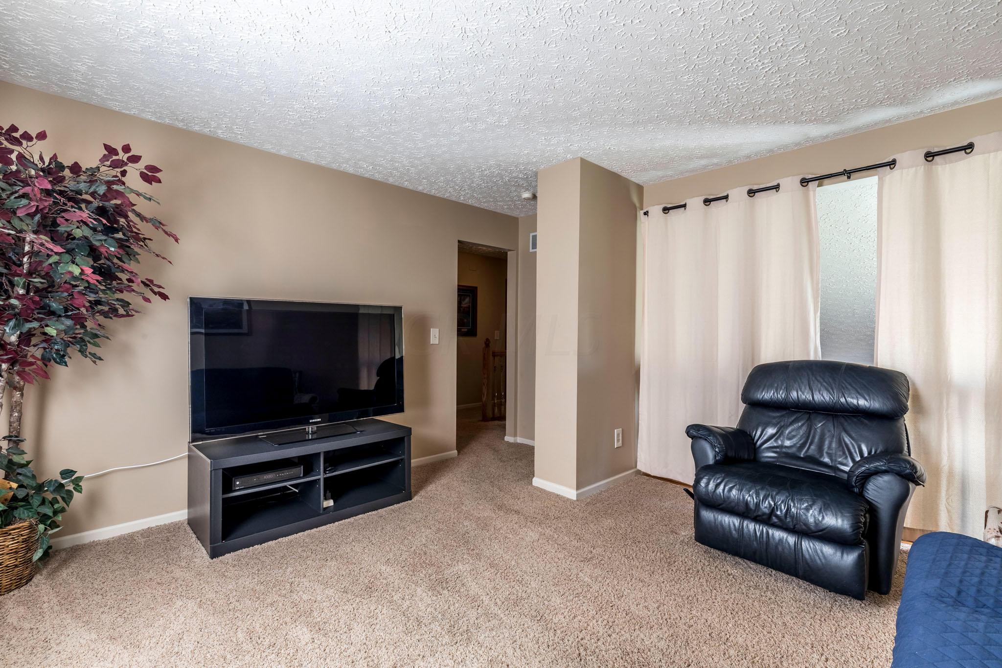 7931 Rodebaugh Road Reynoldsburg, OH 43068 - Photo 18 of 30