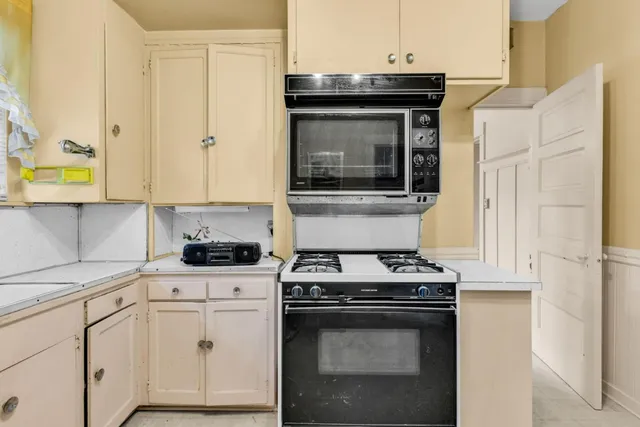 $749,000 | 852 58th Street, Oakland, CA 94608