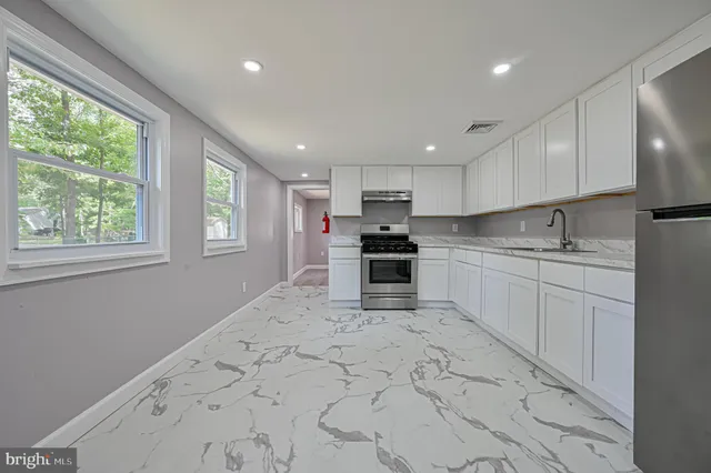 $2,800 | 2722 Sunset Avenue, Williamstown, NJ 08094