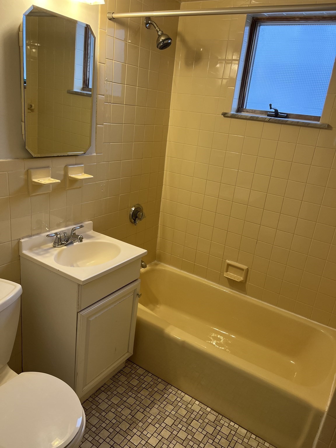 7 Gorham Road, Unit 2 Medford, MA 02155 - Photo 7 of 15 Gallery Image 7