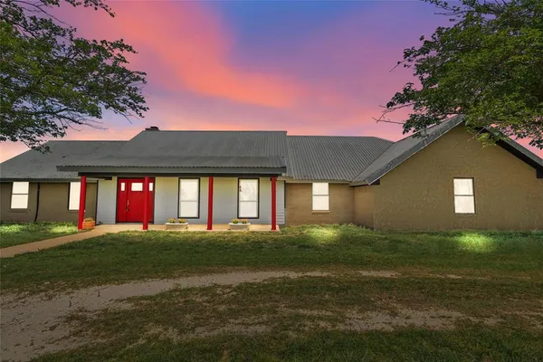 $799,900 | 9518 County Road 913, Godley, TX 76044