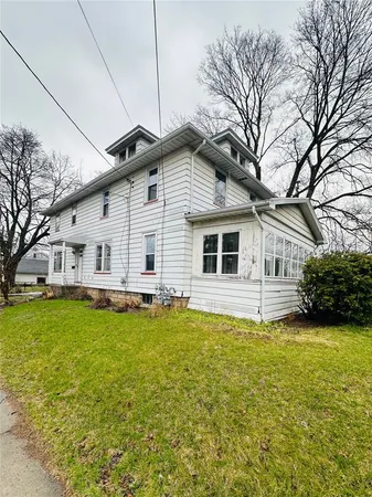 $1,800 | 511 South Lincoln Road, East Rochester, NY 14445