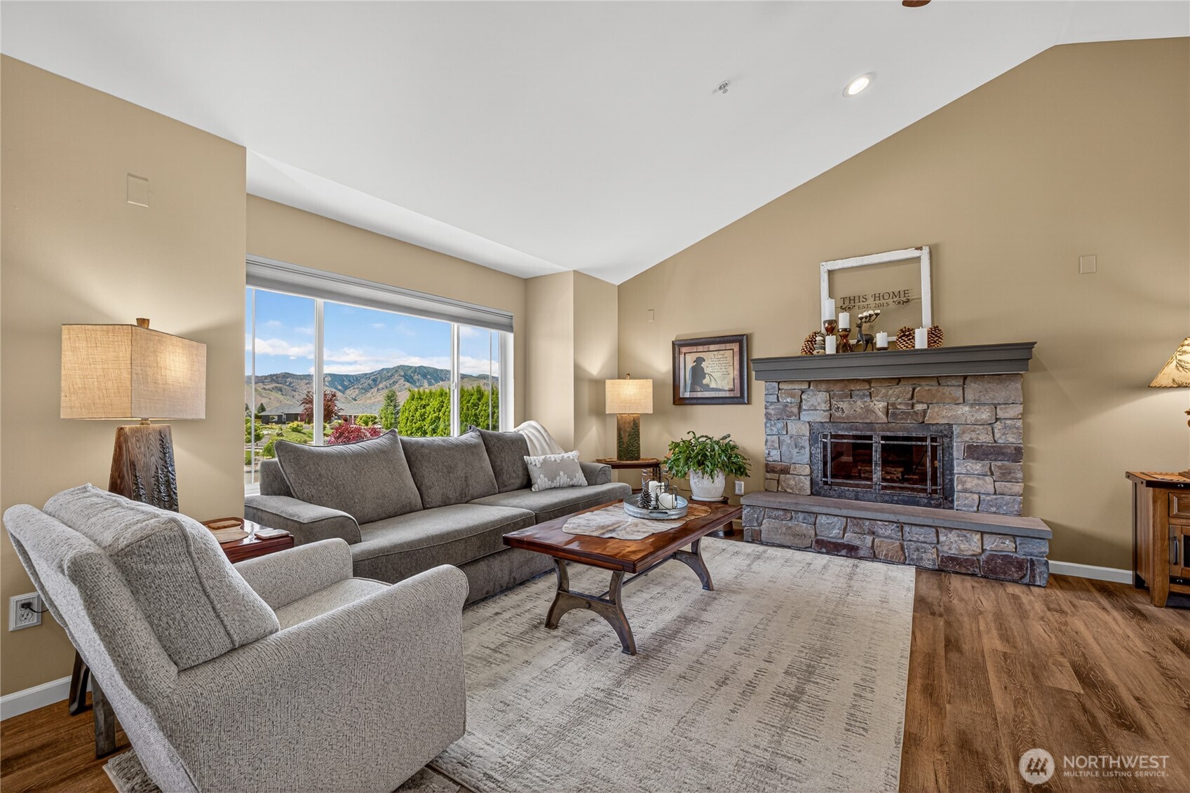 2386 Fancher Field Road East Wenatchee, WA 98802 - Photo 6 of 39
