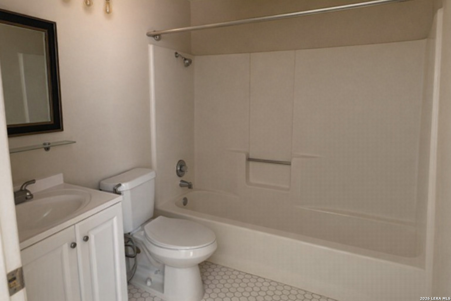 9140 Timber Path, Unit 4102 San Antonio, TX 78250 - Photo 4 of 6