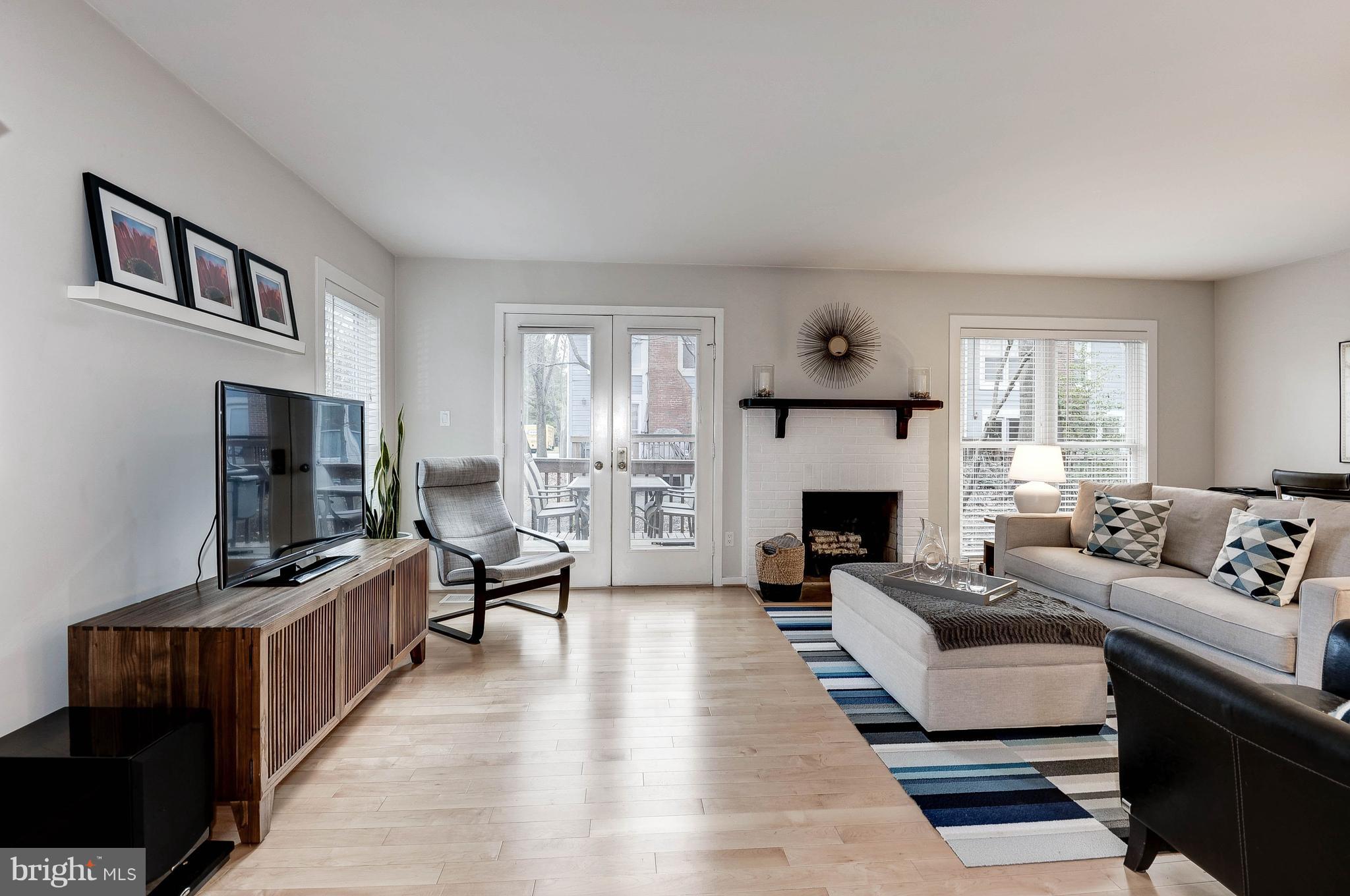 1626 Apricot Court Reston, VA 20190 - Photo 11 of 38 Gallery Image 11