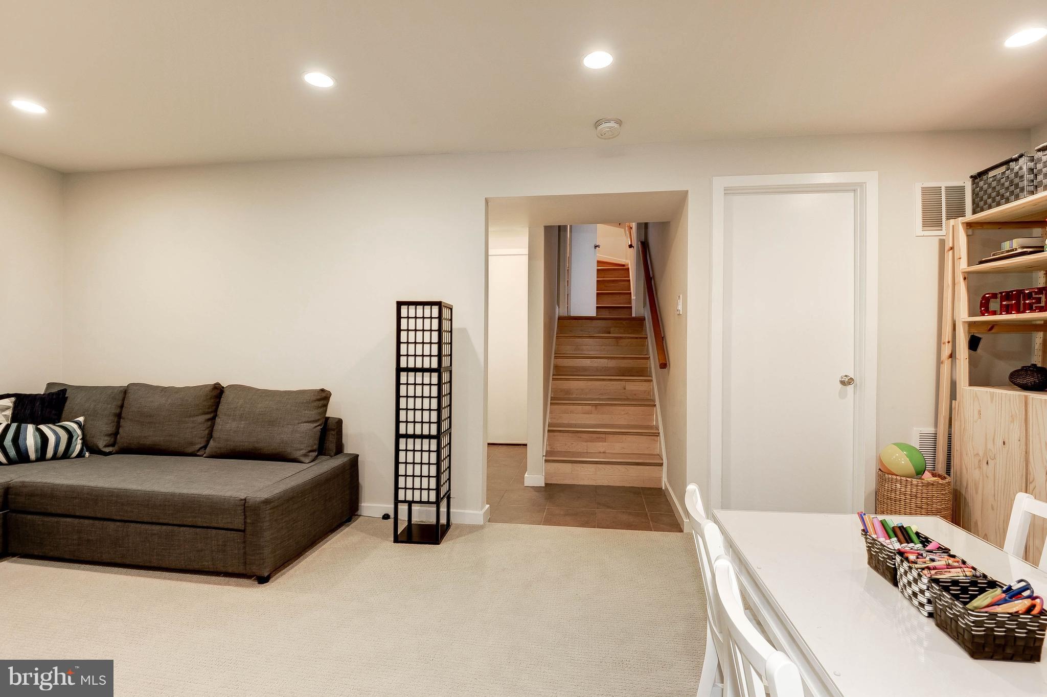 1626 Apricot Court Reston, VA 20190 - Photo 29 of 38 Gallery Image 29