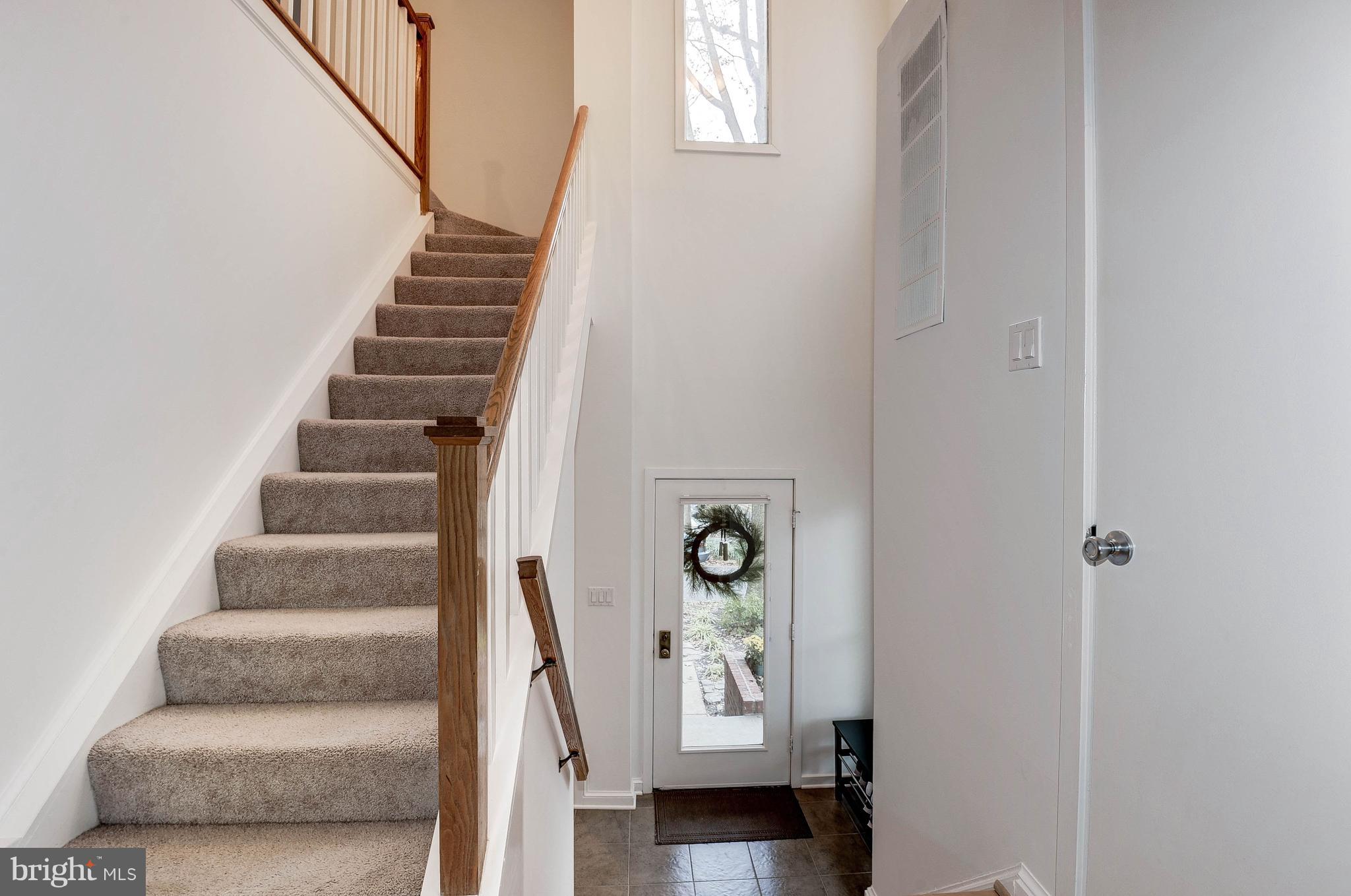 1626 Apricot Court Reston, VA 20190 - Photo 4 of 38 Gallery Image 4