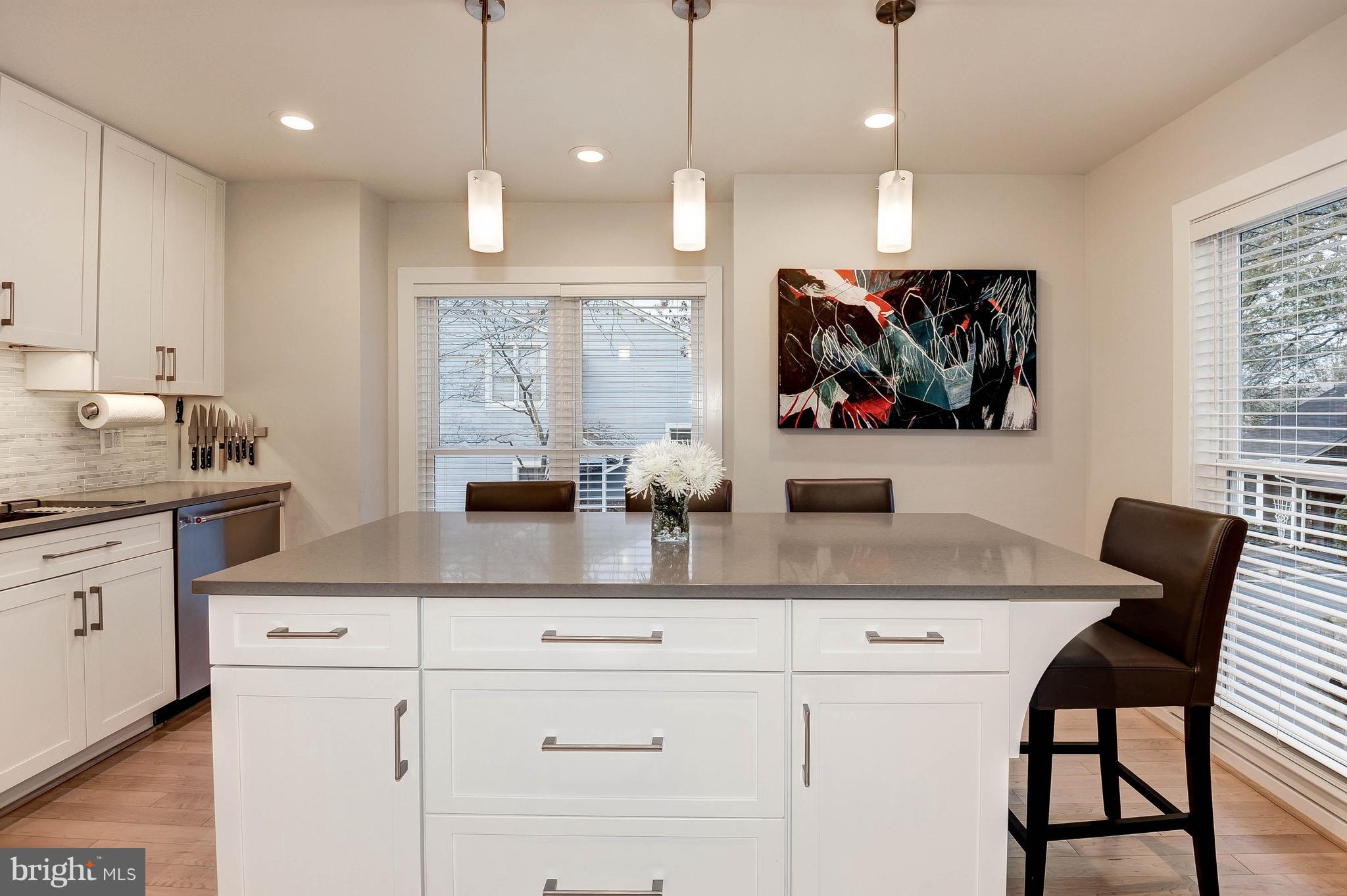 1626 Apricot Court Reston, VA 20190 - Photo 5 of 38 Gallery Image 5