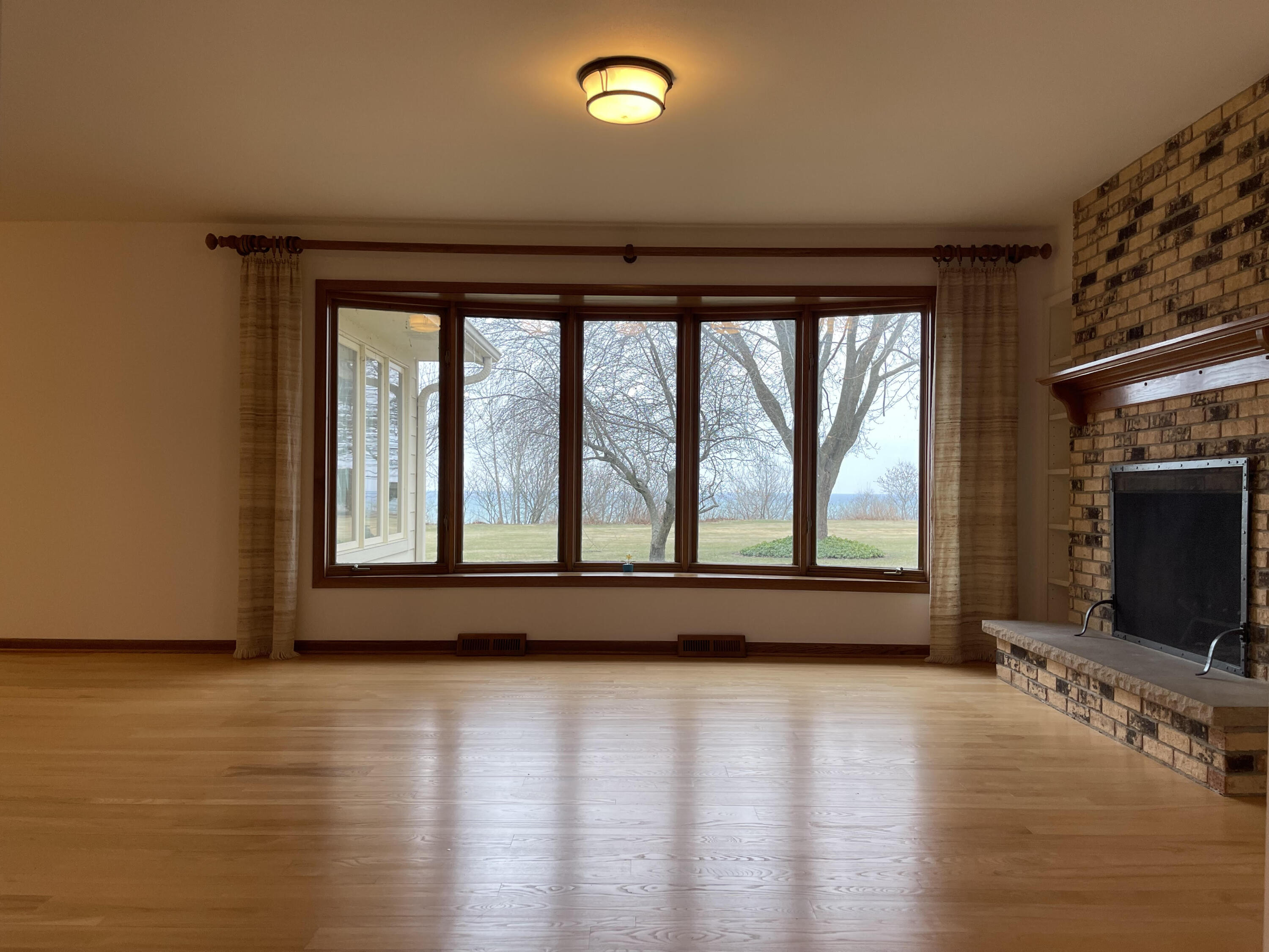 1104 Noridge Trail Port Washington, WI 53074 - Photo 13 of 61 Family Room