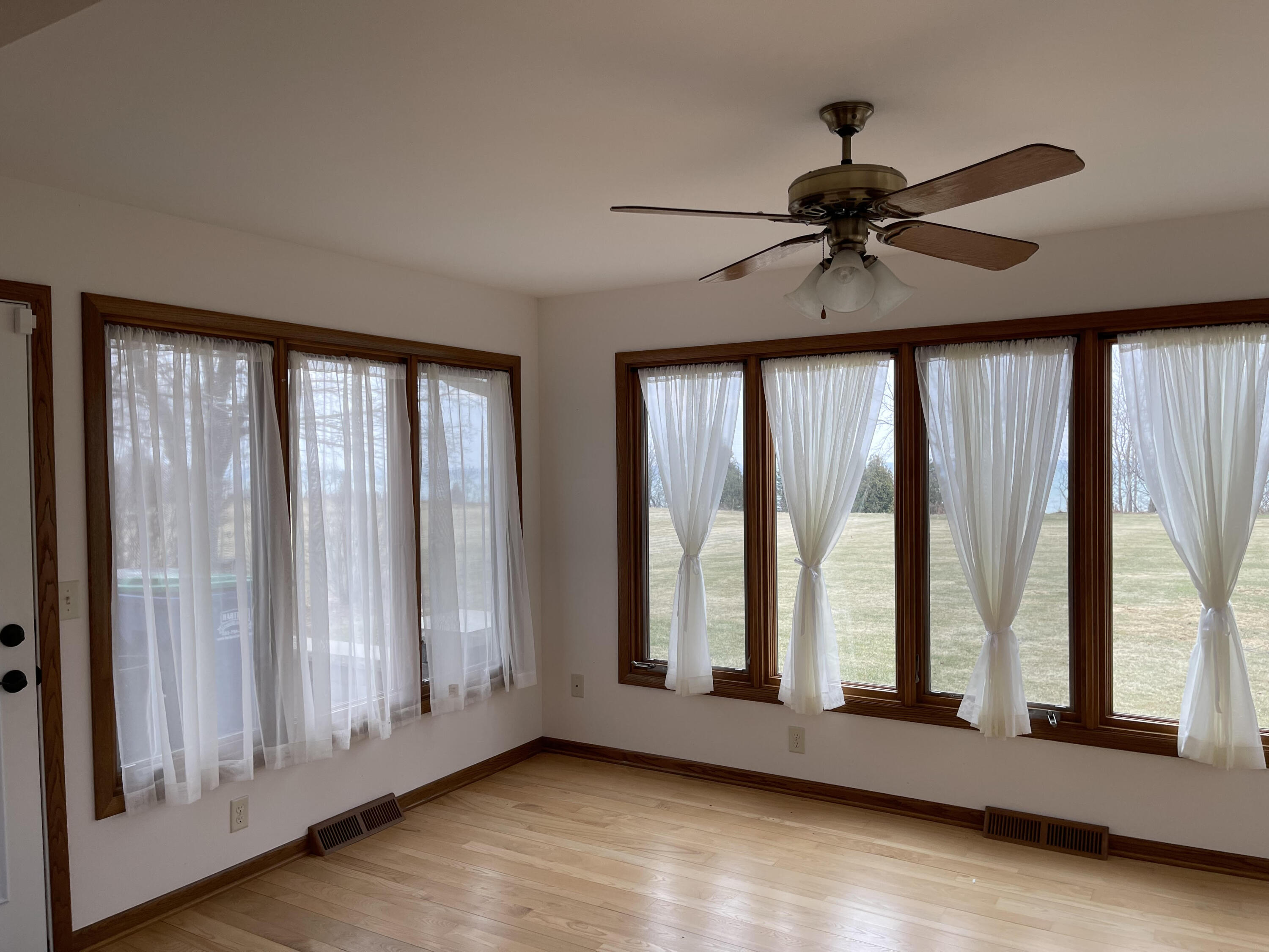 1104 Noridge Trail Port Washington, WI 53074 - Photo 18 of 61 Four Seasons Room