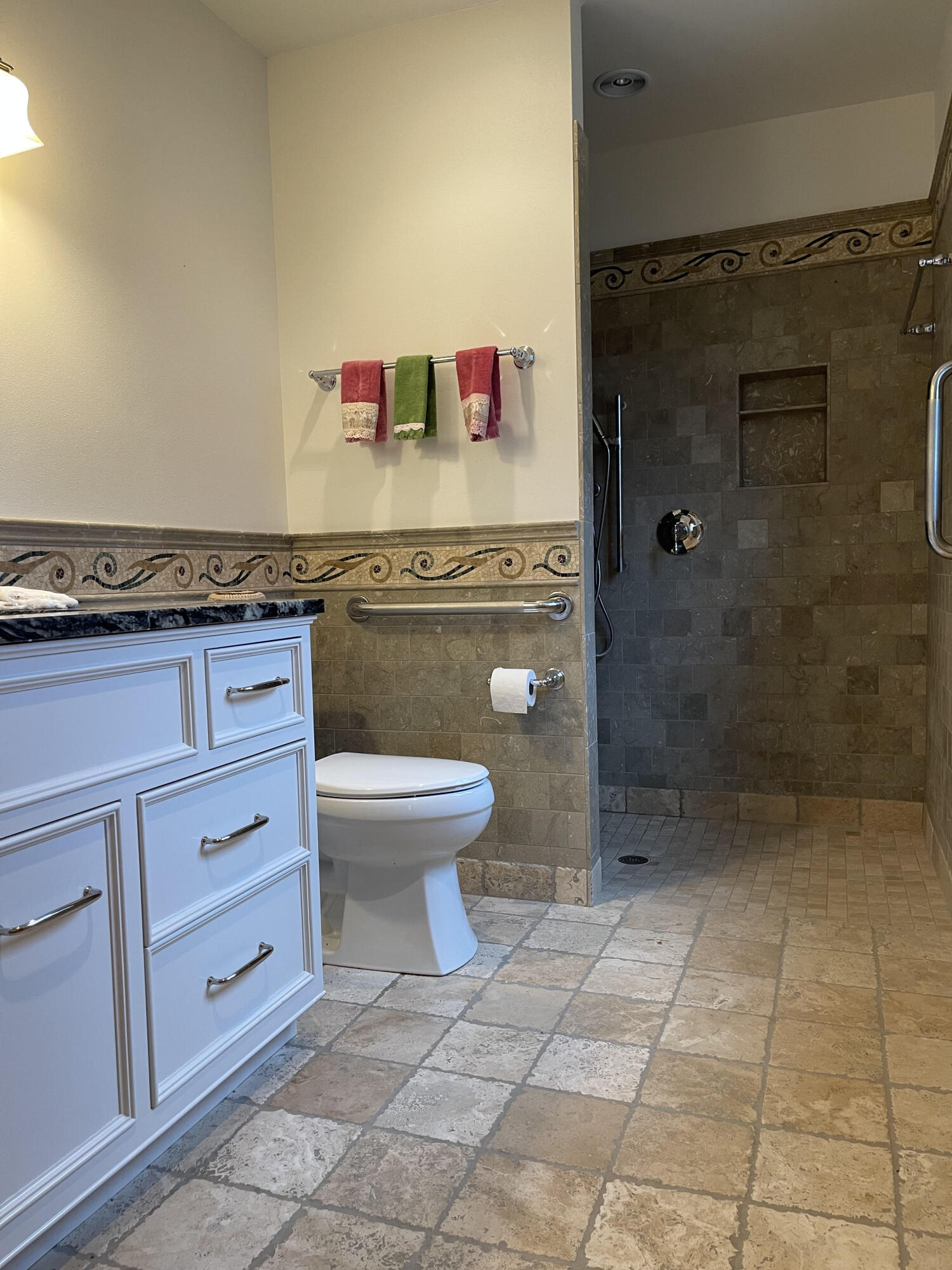 1104 Noridge Trail Port Washington, WI 53074 - Photo 35 of 61 Master Bathroom