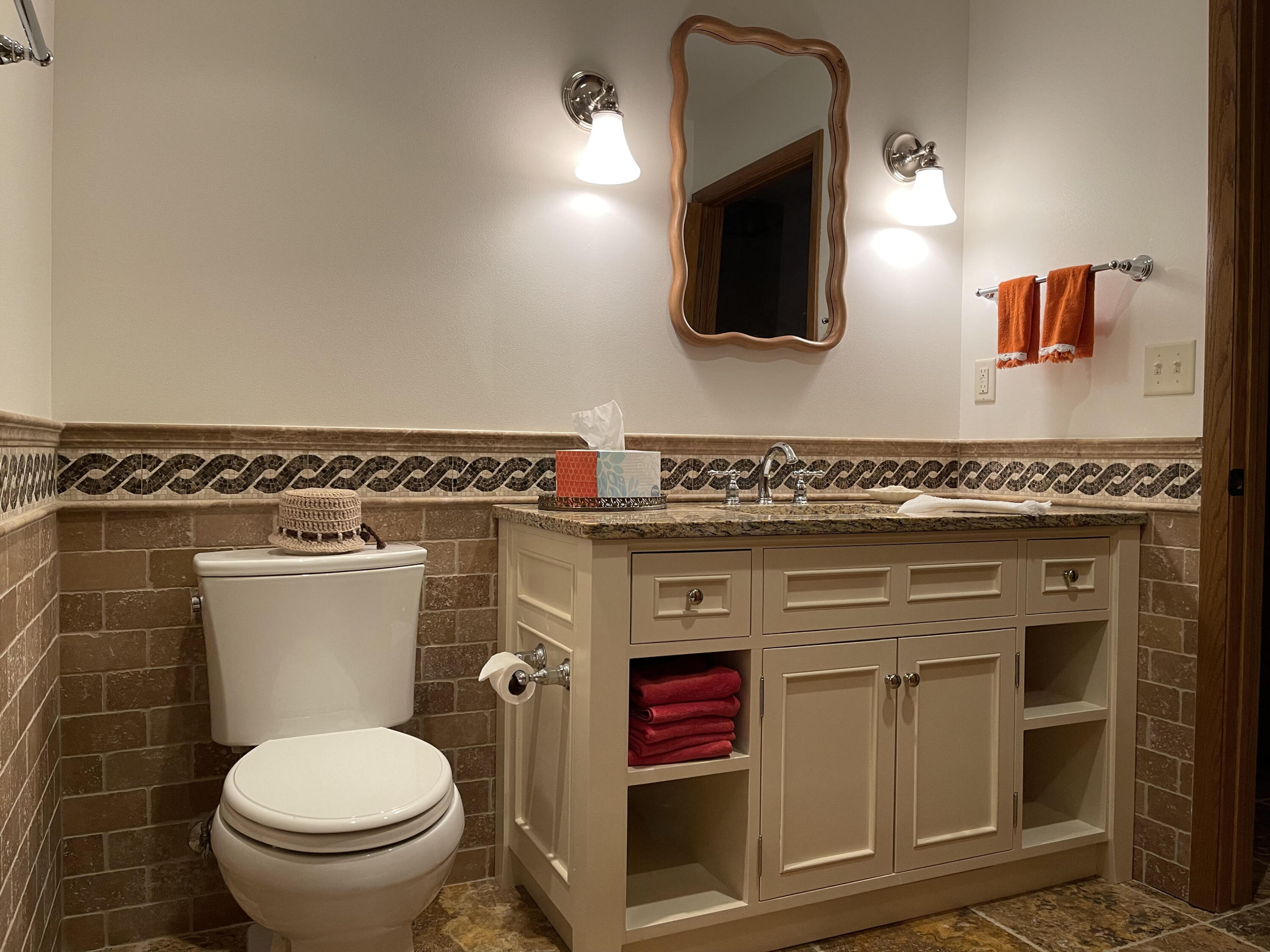 1104 Noridge Trail Port Washington, WI 53074 - Photo 42 of 61 2nd Bathroom