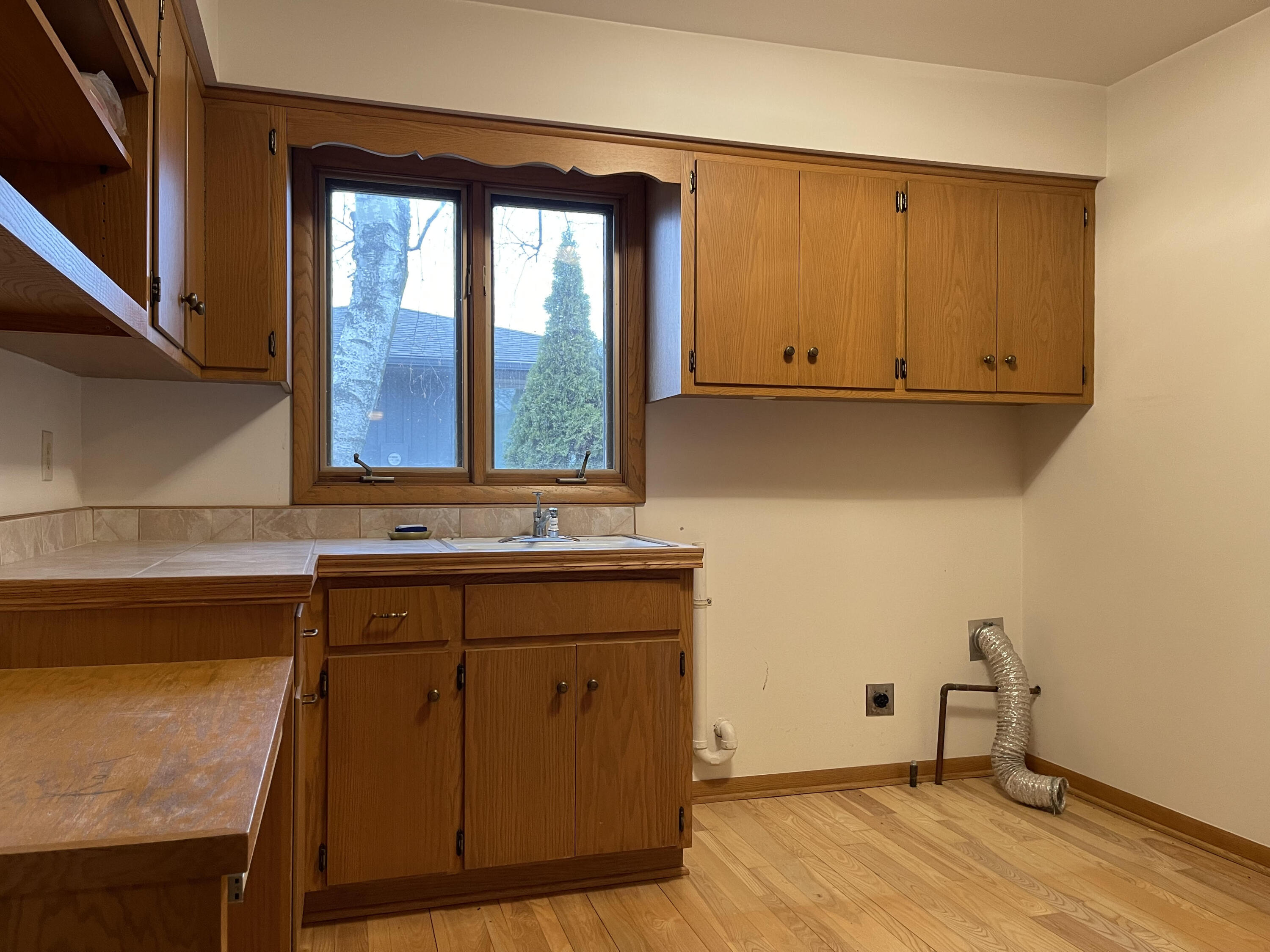 1104 Noridge Trail Port Washington, WI 53074 - Photo 51 of 61 Laundry Room