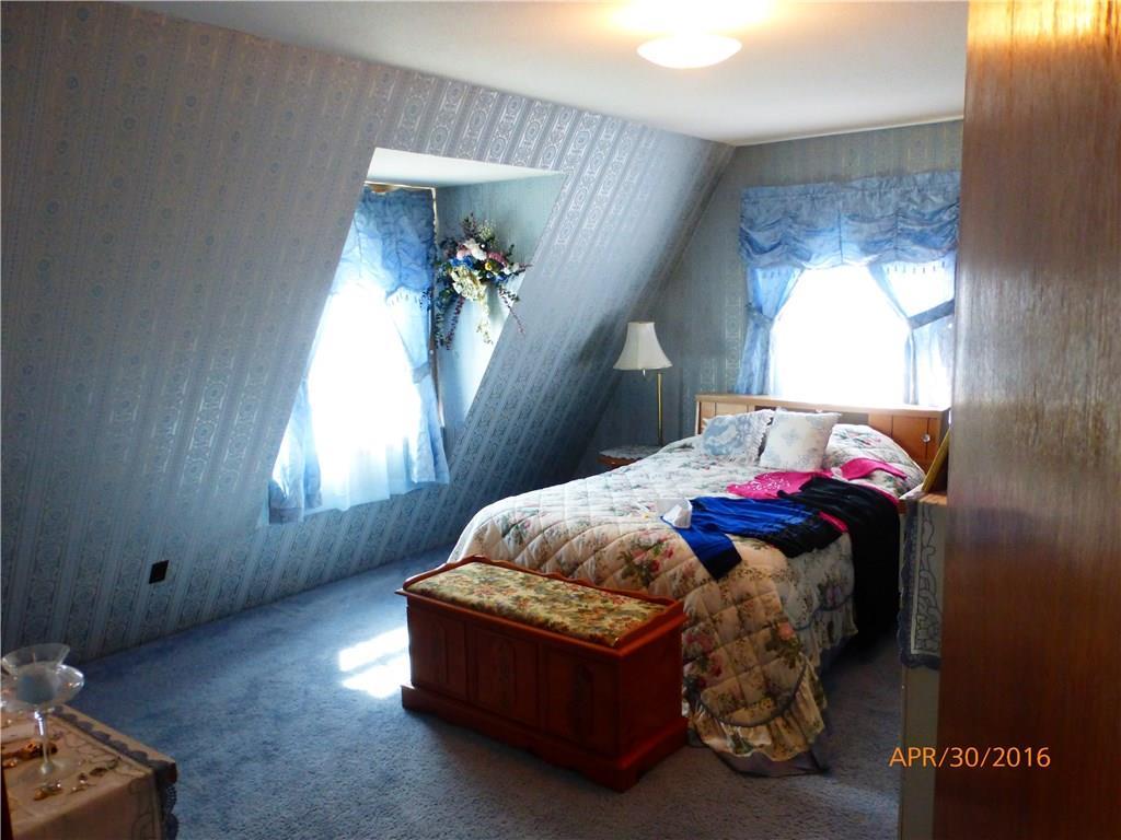 118 States Point Road Tenants Harbor, ME 04860 - Photo 20 of 29 Upstairs bedrooms are sunny and...