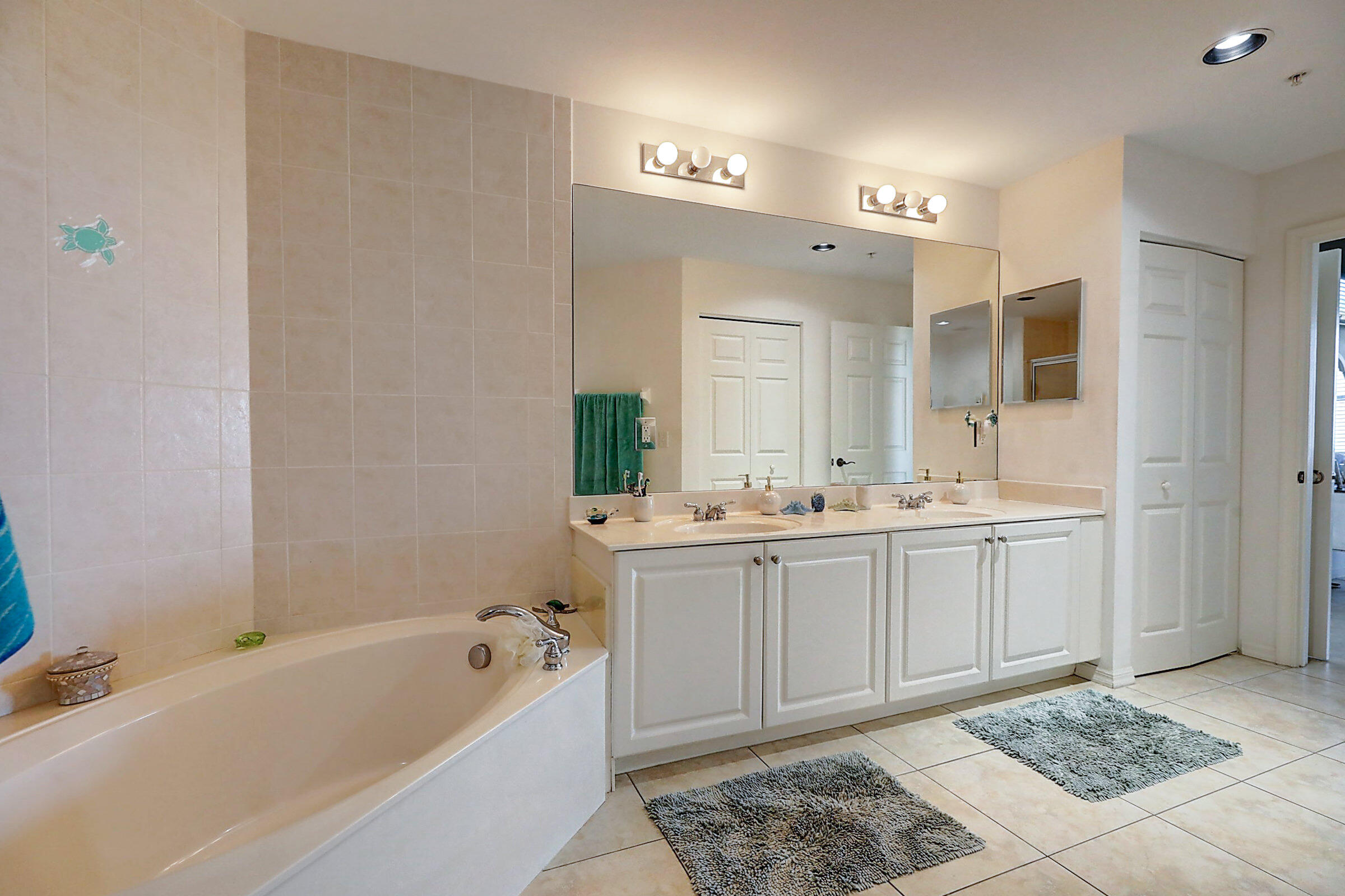 1002 Windward Drive Fort Pierce, FL 34949 - Photo 16 of 122 Main Bathroom