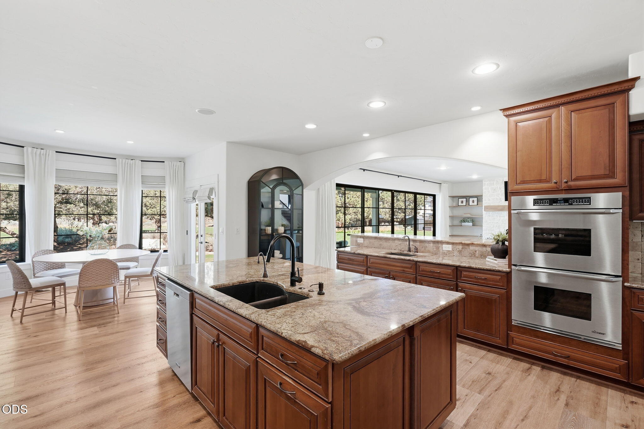 63415 Overtree Road Bend, OR 97701 - Photo 21 of 99 Gallery Image 21